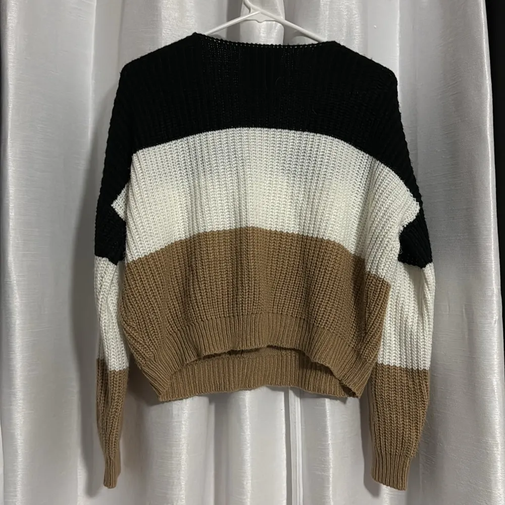 No Comment V-Neck Long Sleeve - Image 2