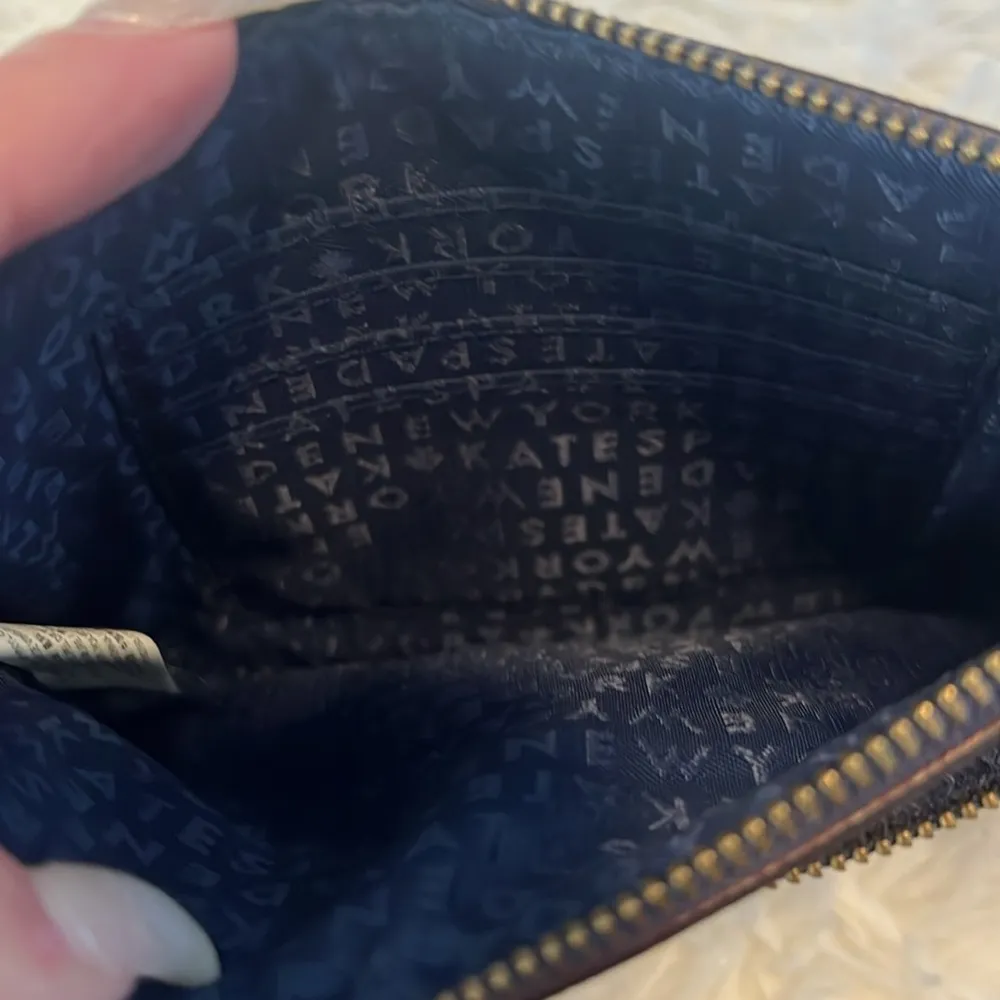 NY Wristlet Multi Color Strip GUC - Image 6