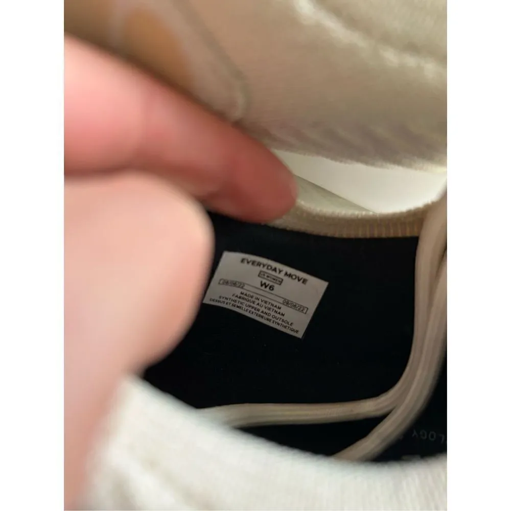 Vessi Everyday Move Waterproof Runners size 6w cream color - Image 5