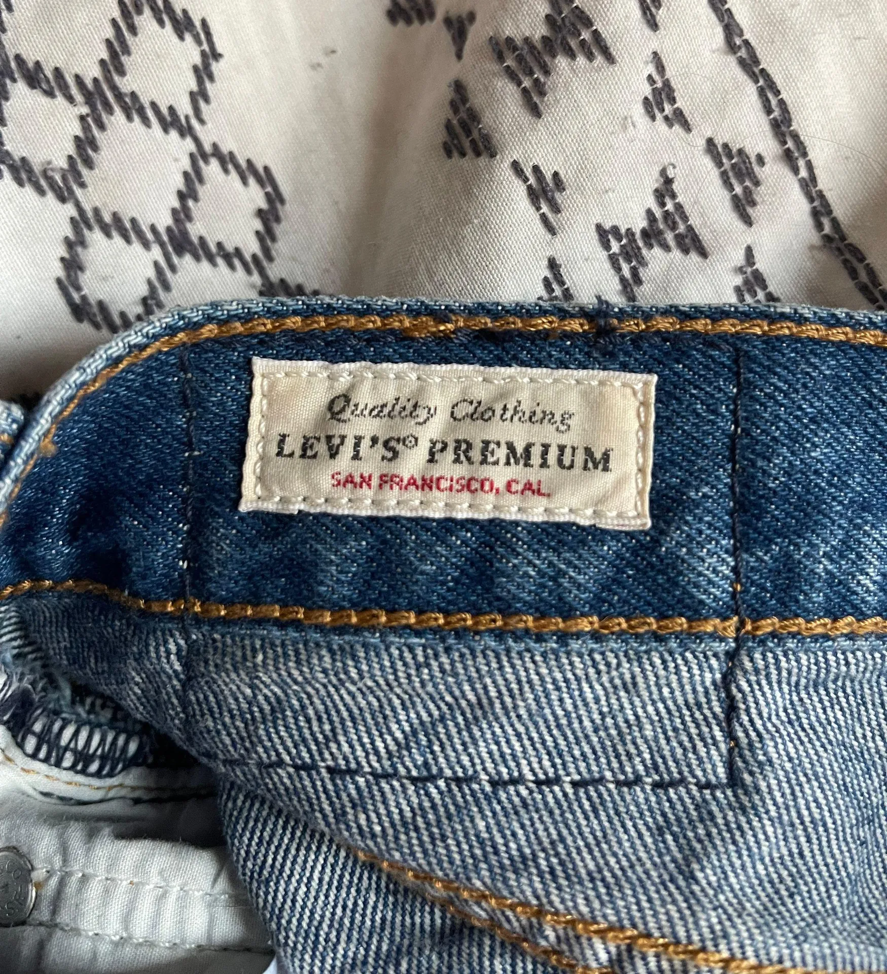 Levi’s Wedgie High-Rise Jeans - Image 12