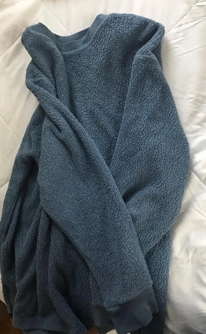 soft big sweater shirt Size L - Image 2