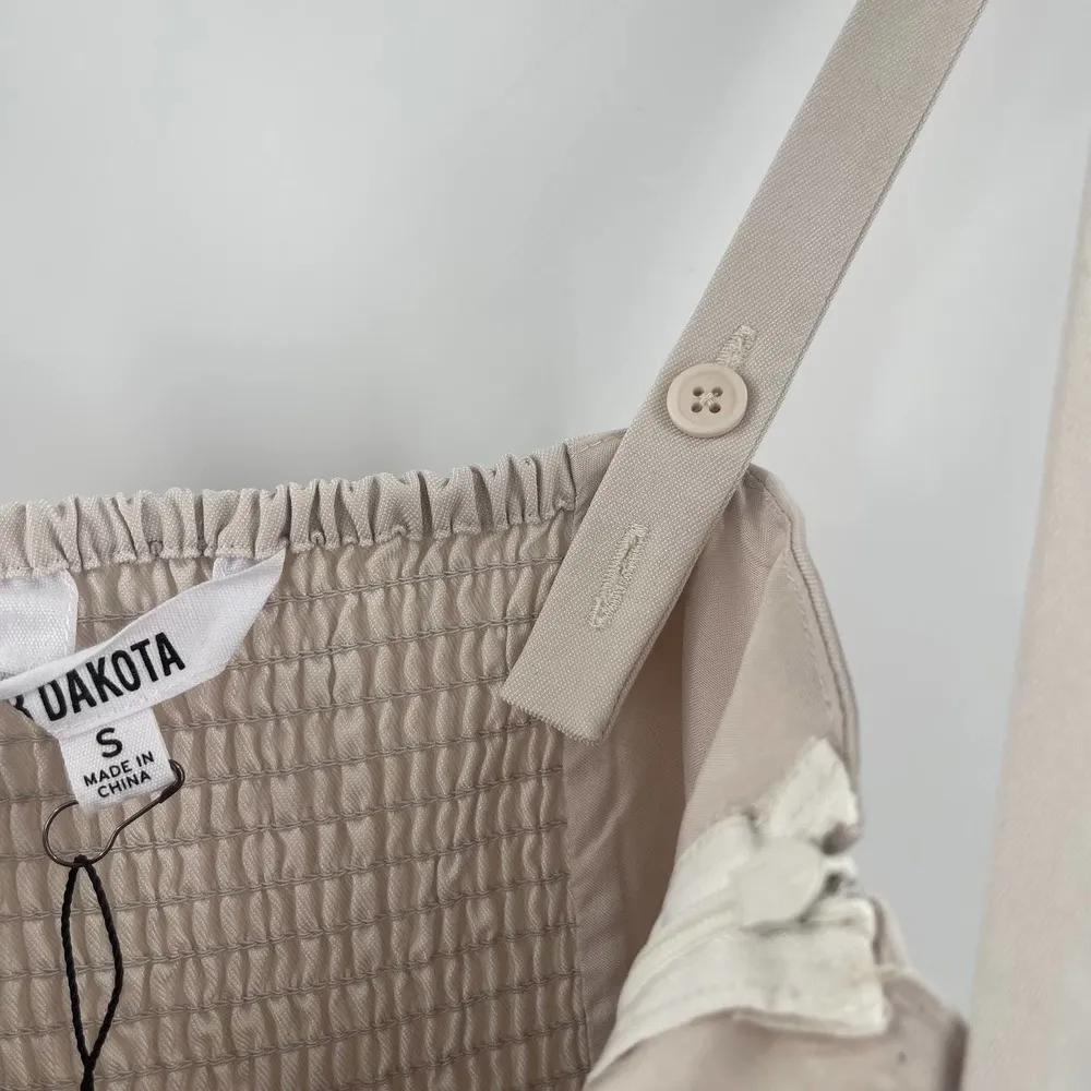 NEW BB DAKOTA Jumpsuit Size Small Khaki Cream Cropped Belted Side Zipper NWOT - Image 8