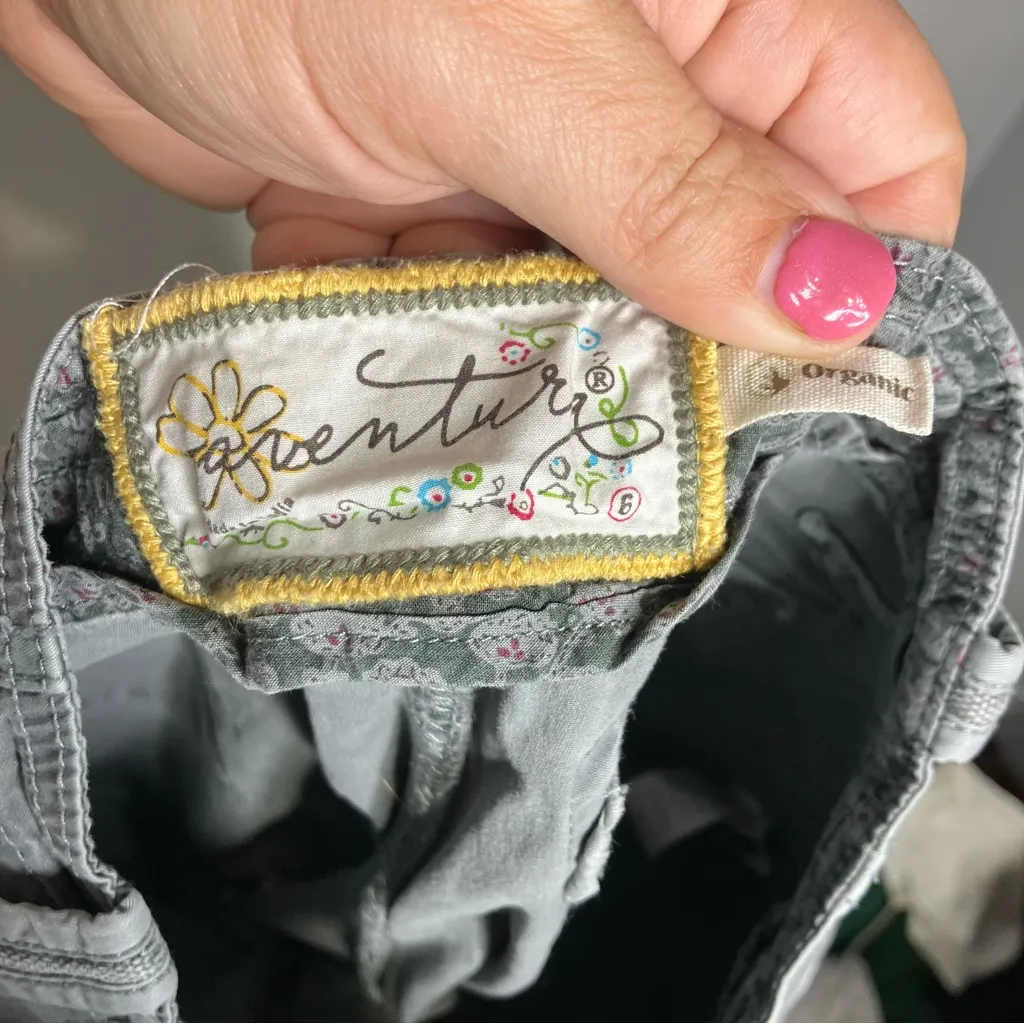 Aventura Y2K‎ organic Cotton gray Capri pants with roll tab hems women’s size 6 - Image 6