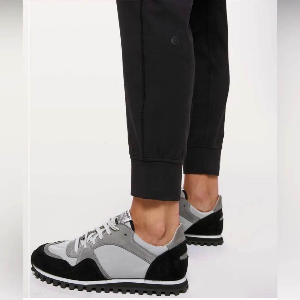 Lululemon Ready To Rulu Pant Jogger 29” Size 8 Black Lounge Athleisure - Image 3