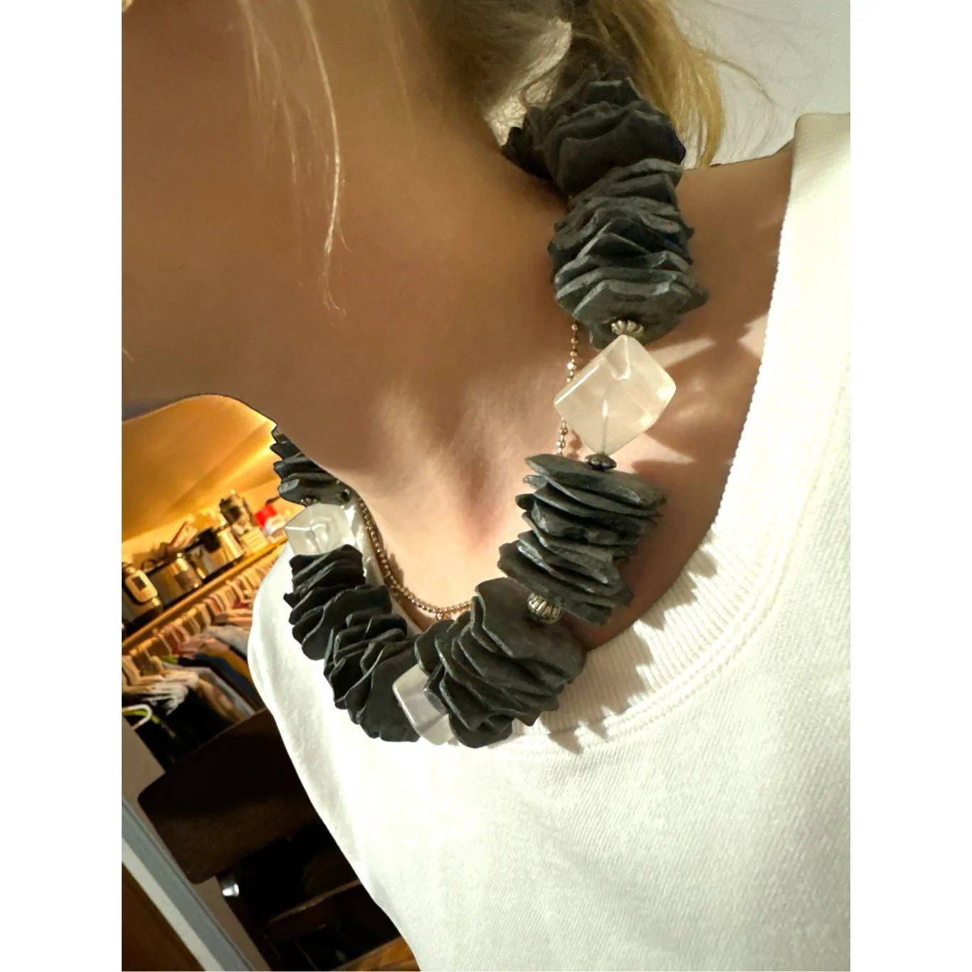 Chunky Y2K beaded stone color chips necklace grey and clear Flintstones exotic w Gray - Image 3