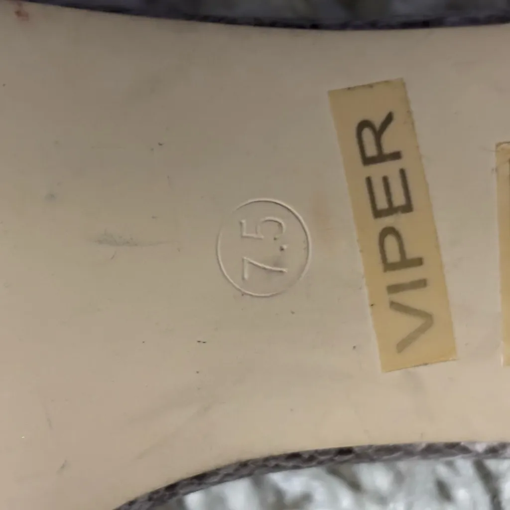 So Me Brown Feathered Snakeskin Strap Lace Up Clear Heels Size 7.5 Gray - Image 9