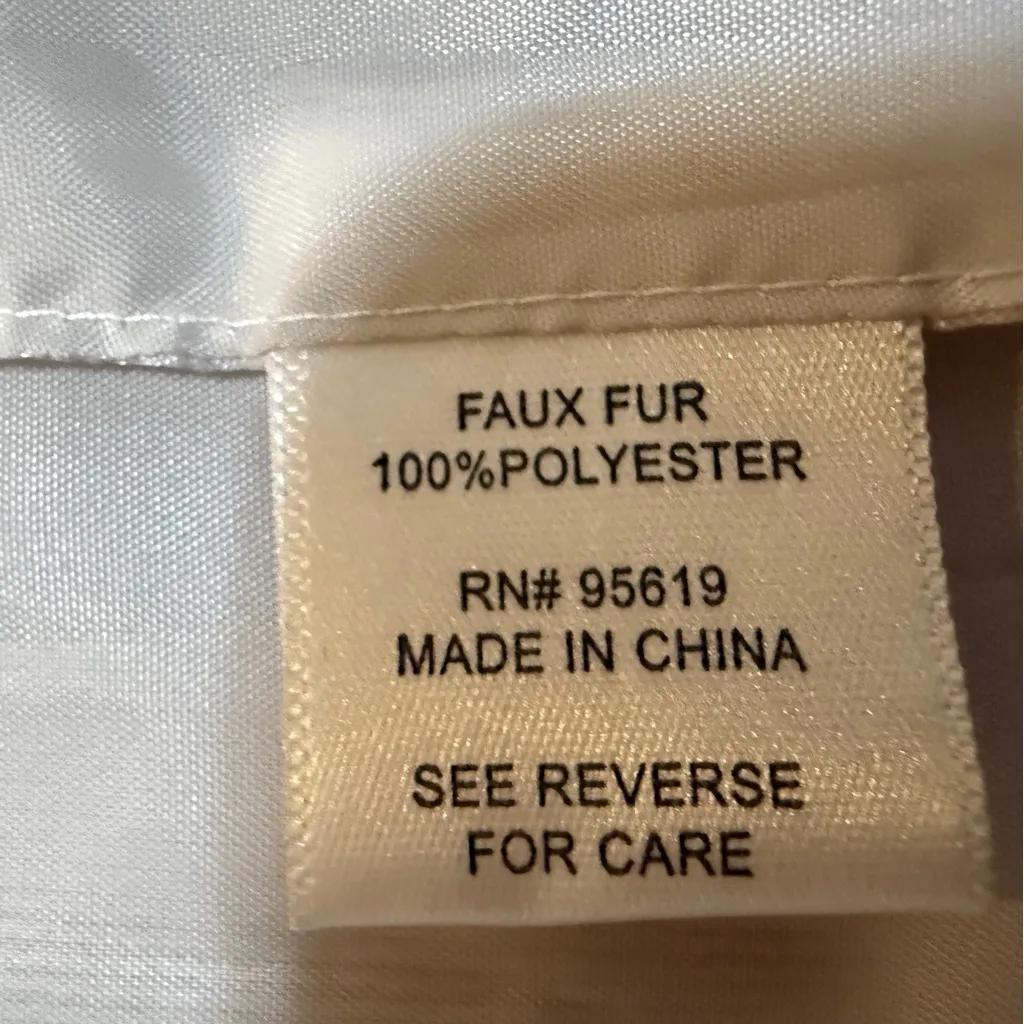 FEVER Womens VEST LUXURIOUS FAUX FUR, COLLAR Zipper, Satin Interior Taupe size S Silver - Image 10