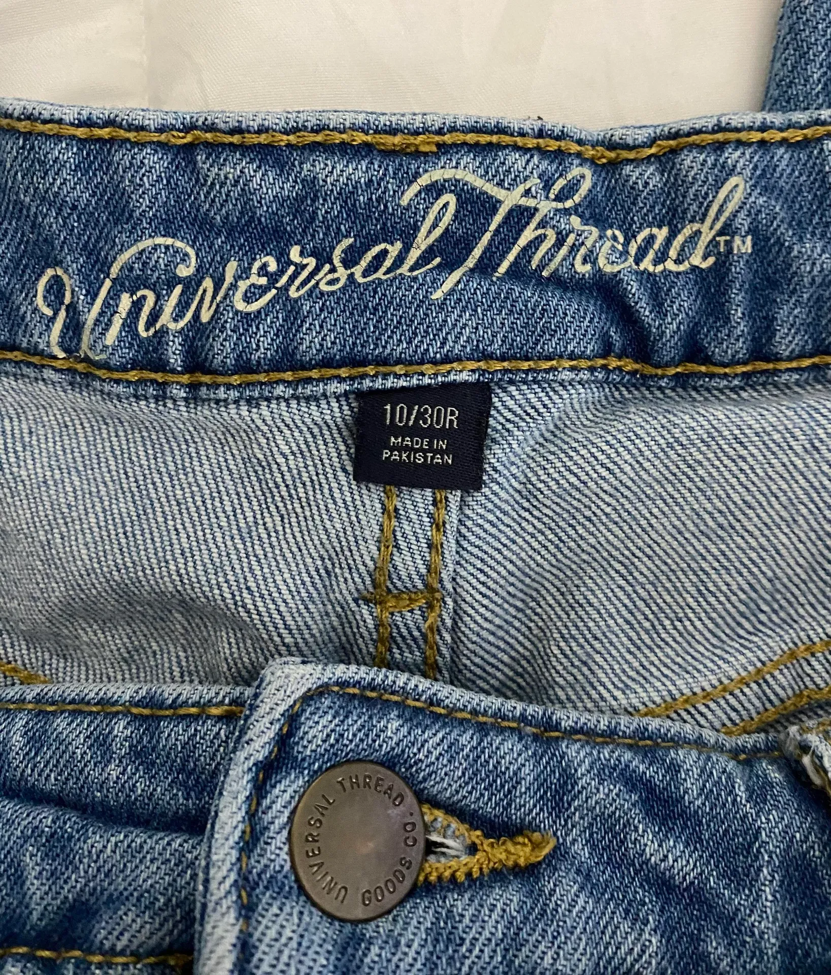 Distressed Jeans - Image 6