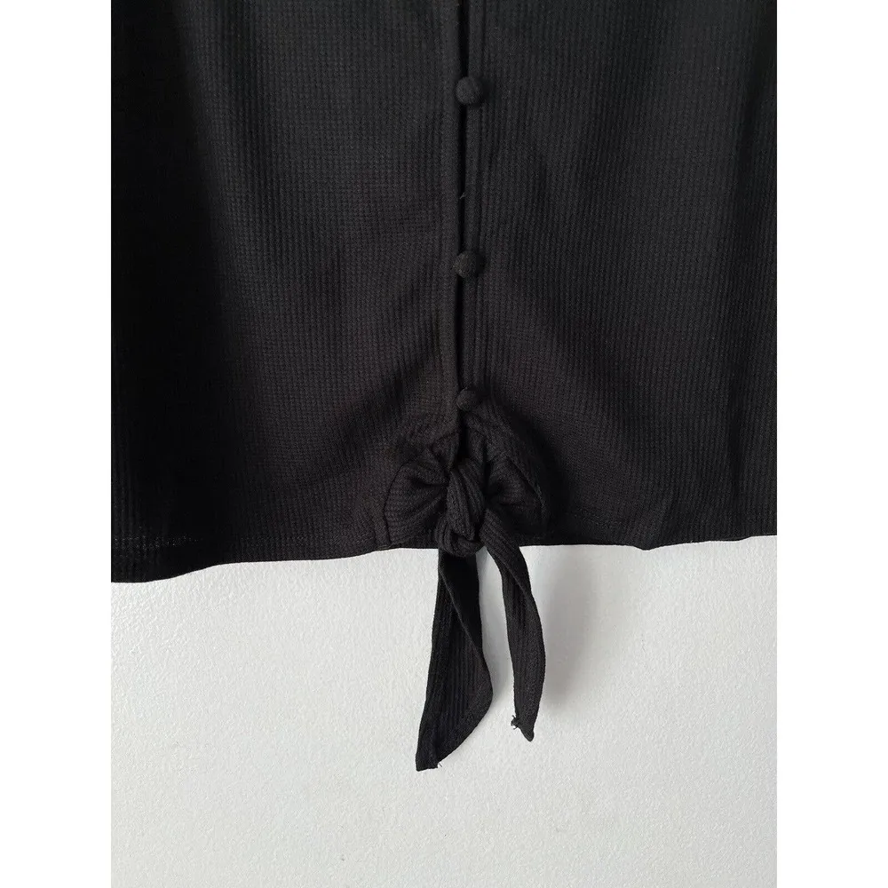 NWT Jun & Ivy Black Waffle Knit Button Front Bell Sleeve Thermal Crop Top Small - Image 4
