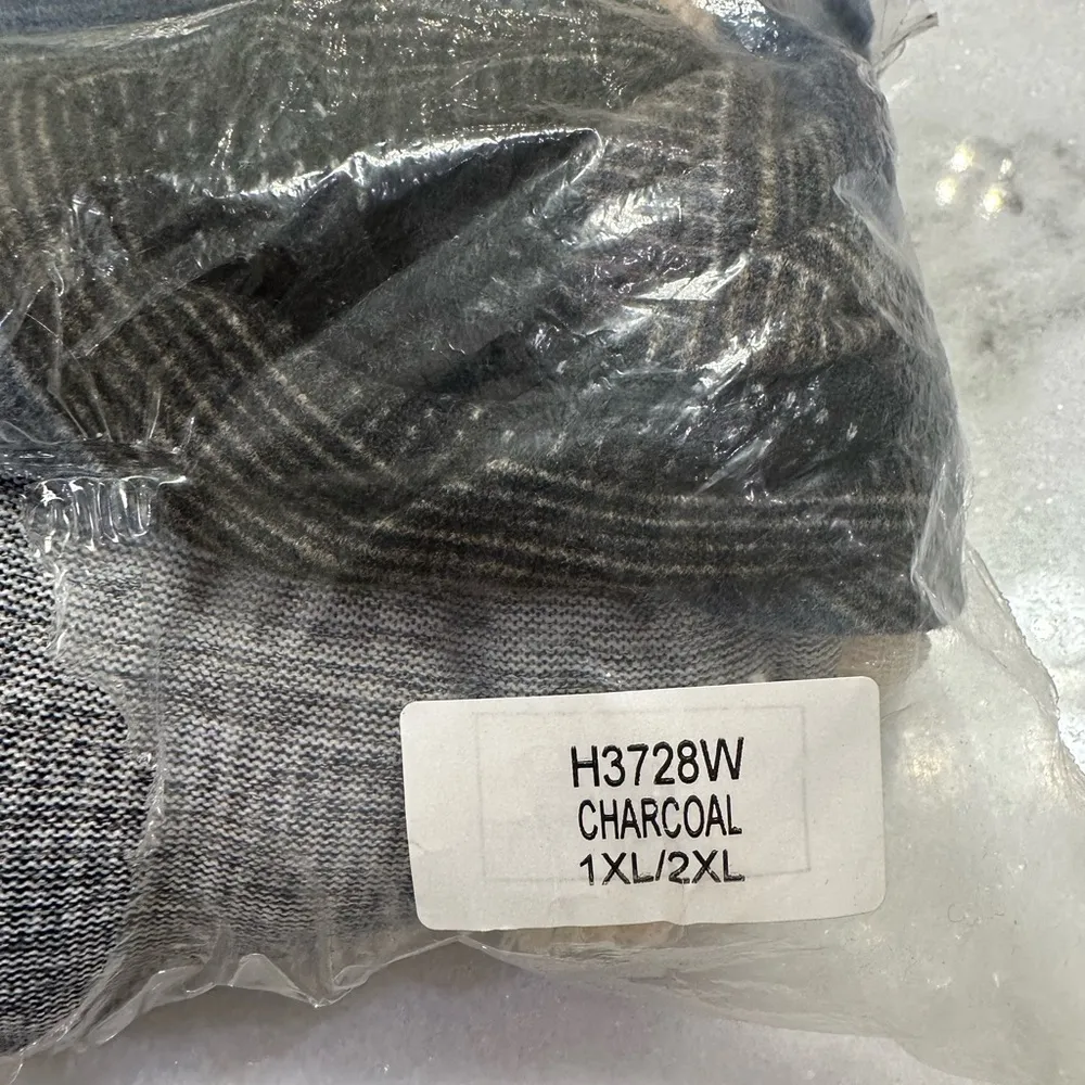 Hayden Los Angeles Cardigan Top Womens 1XL/2XL Gray Aztec Crochet Short Sleeve Black Size 1X - Image 5