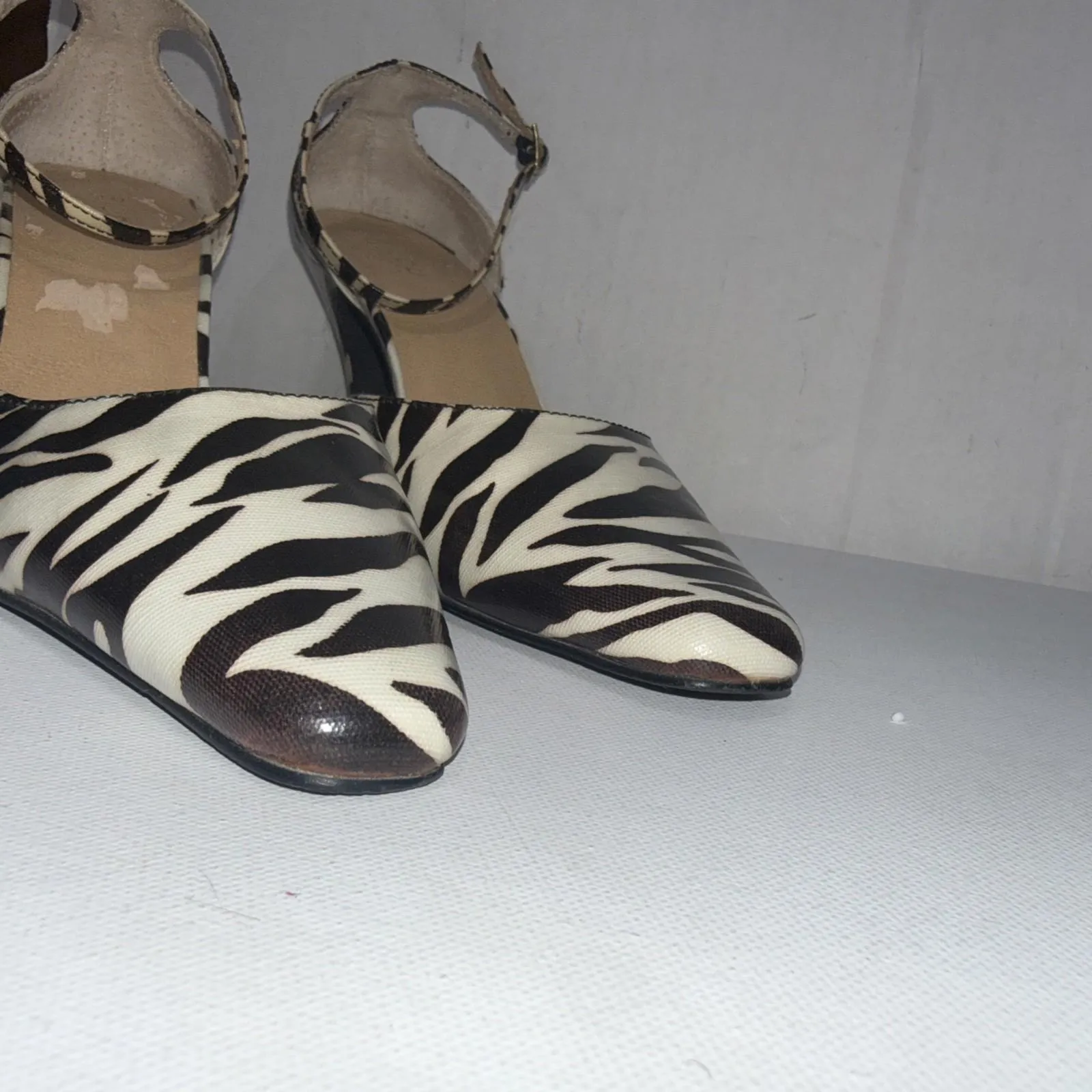 Bijou New York Brown White Animal Zebra Print Y2K Strappy Heels Size 7.5 - Image 4