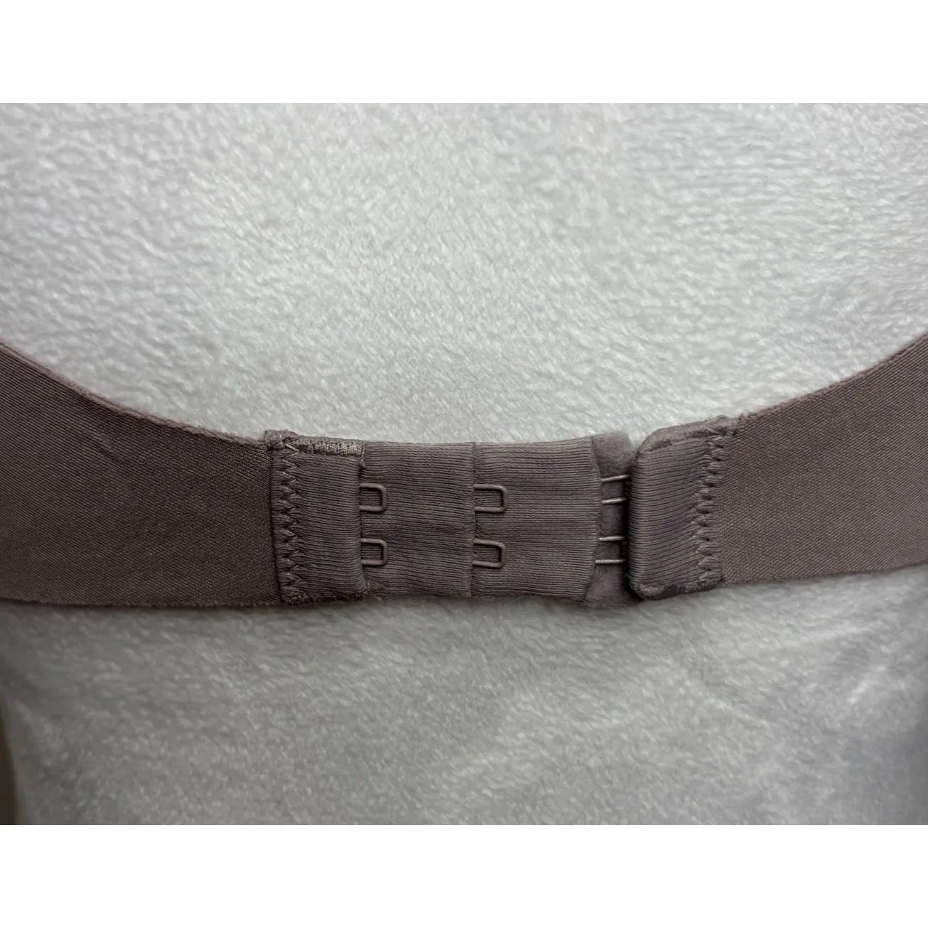 Warner's Simply Perfect Under Arm Smoothing Underwire Bra 34 B Style#4356 Mocha Purple Size undefined - Image 2