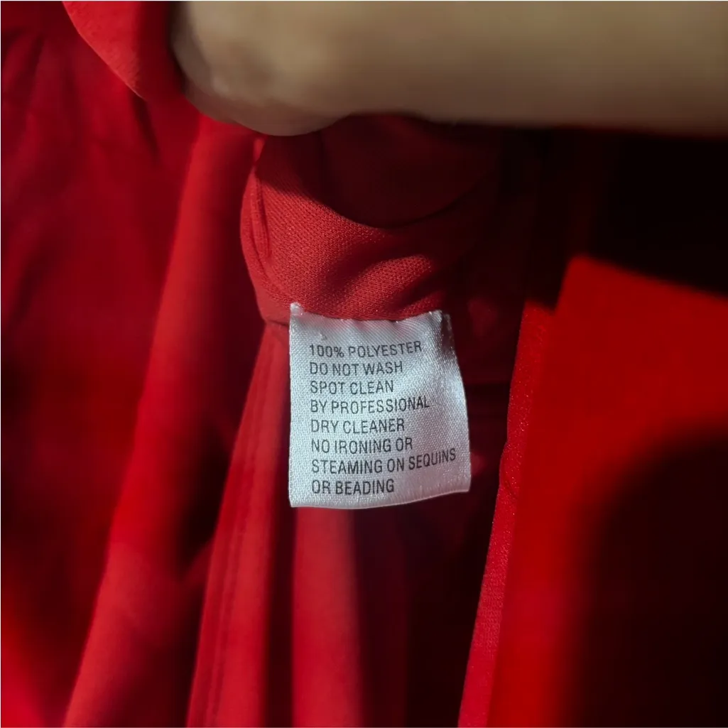 Mac Duggal Red Gown Cut Out Slit Size 6 - Image 9