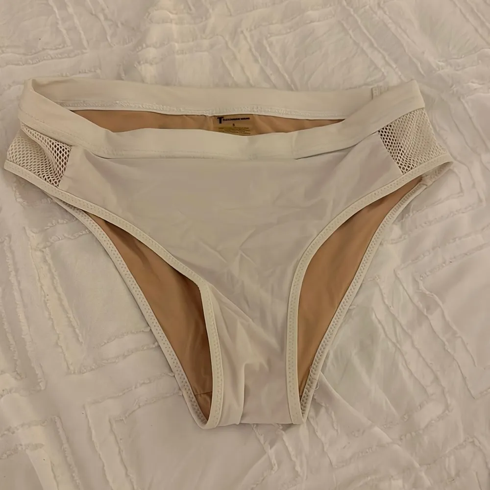 Alexander Wang swim bottoms mesh sides size small - Image 3