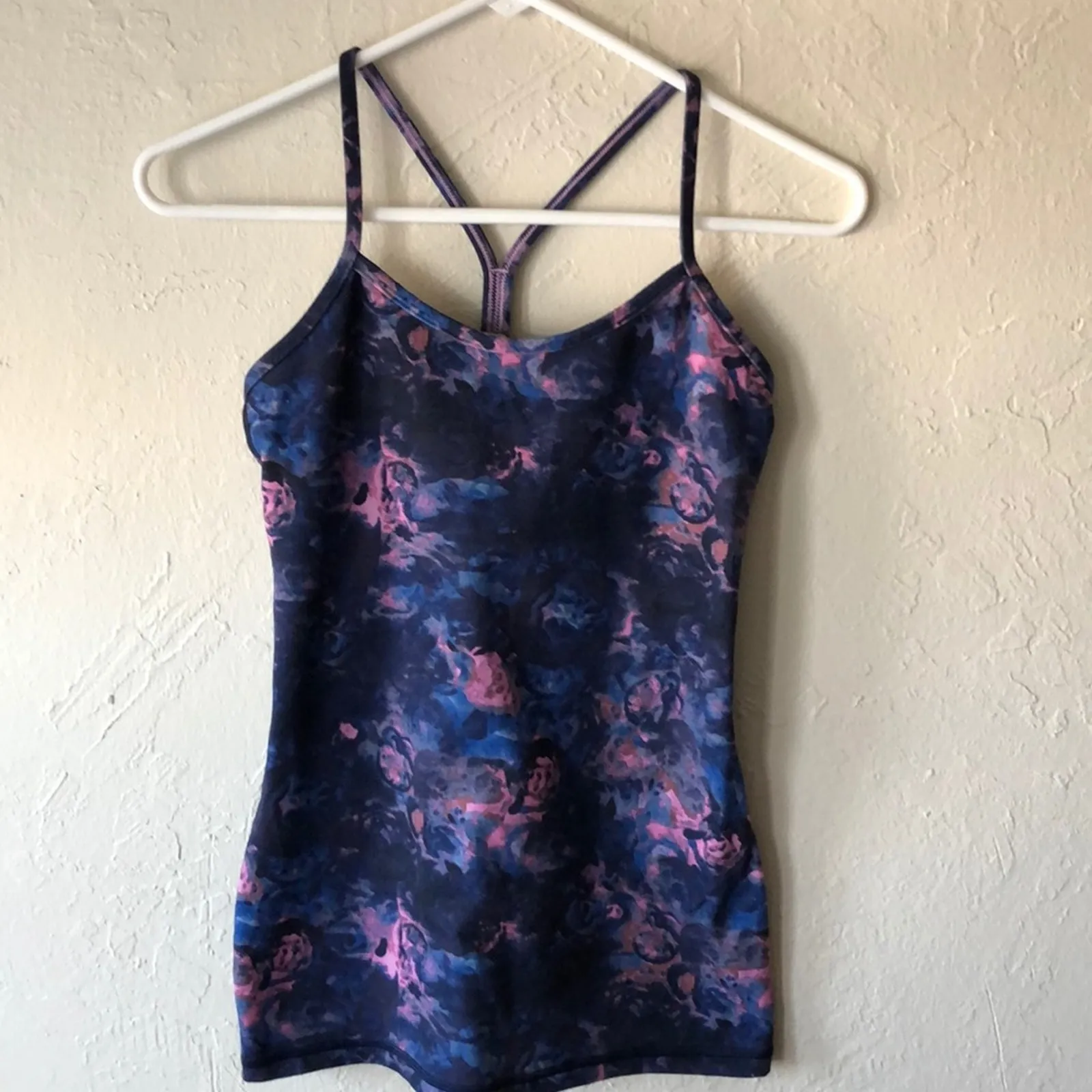 Lululemon Power Y Tank Top with Built-in Bra Size 4 - Image 3