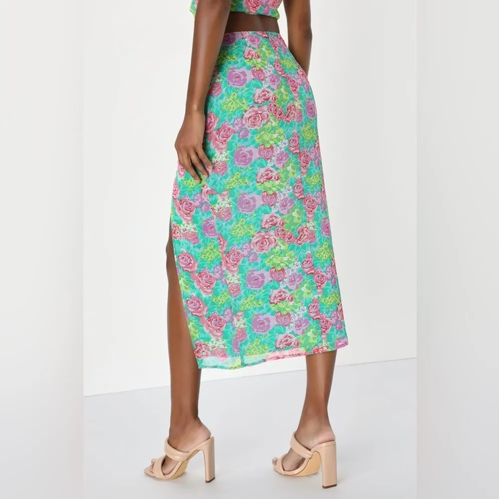 Lulus Bouquet, Girl, Hey Green Floral Print Ruched Slit Midi Skirt size Medium - Image 4