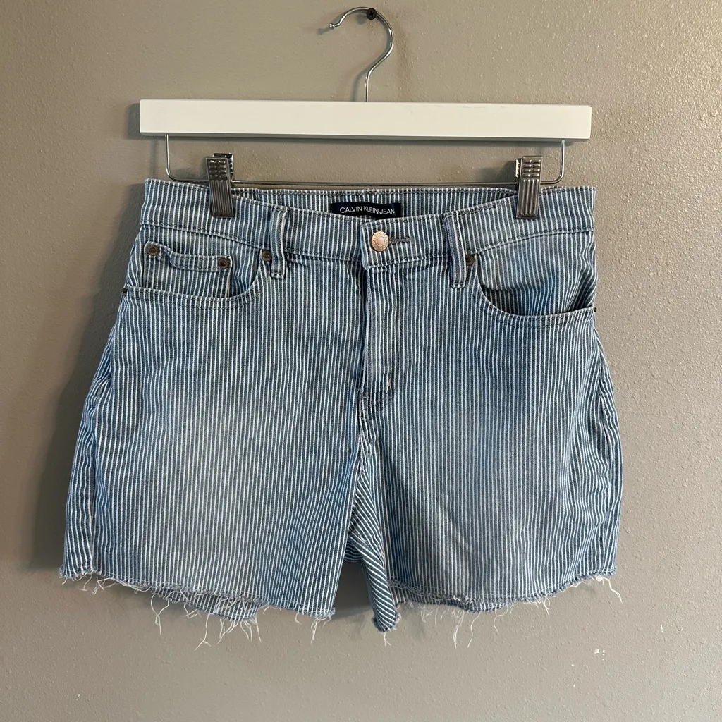 Calvin Klein Shorts - Image 2