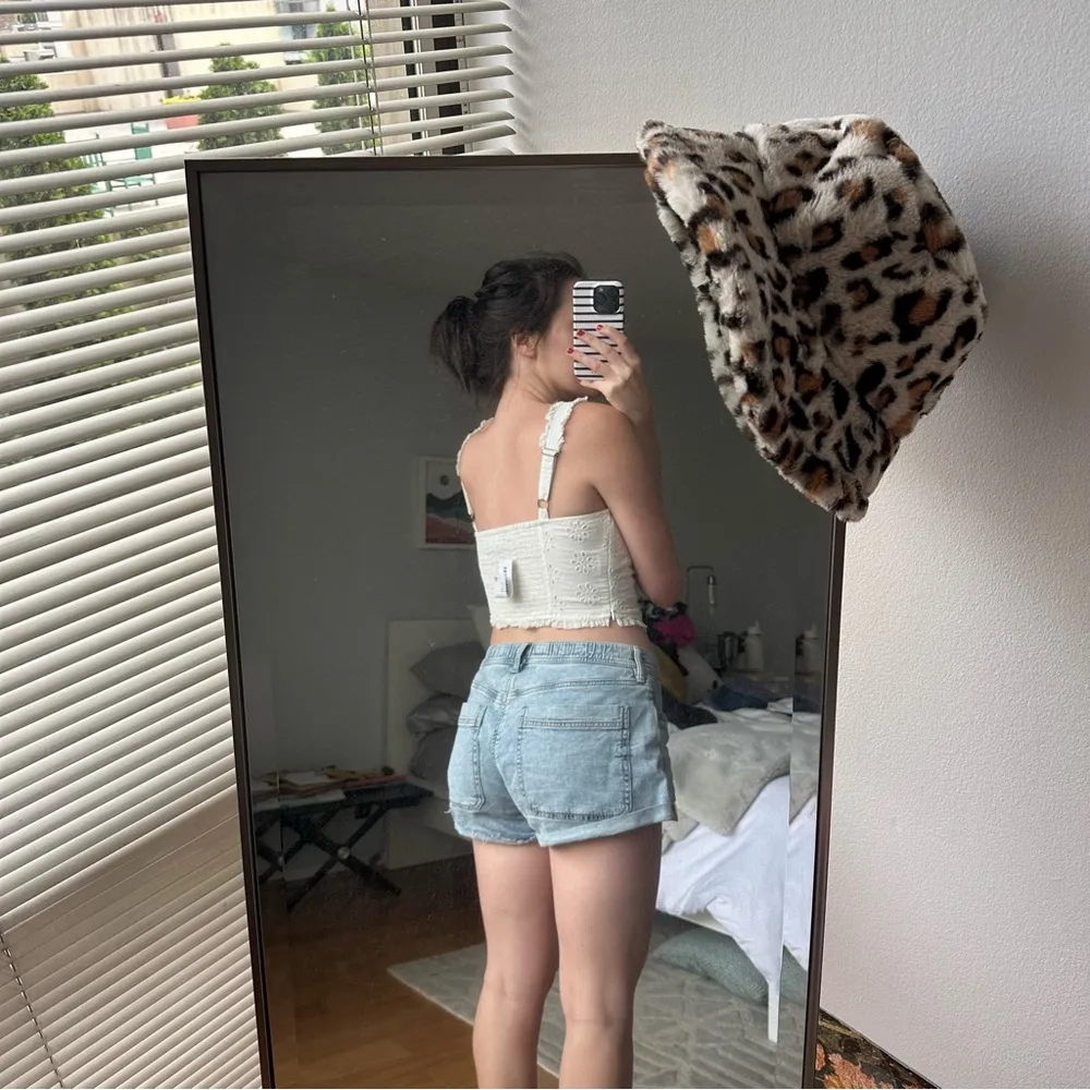 UO Lace Corset Top NWT - Image 4