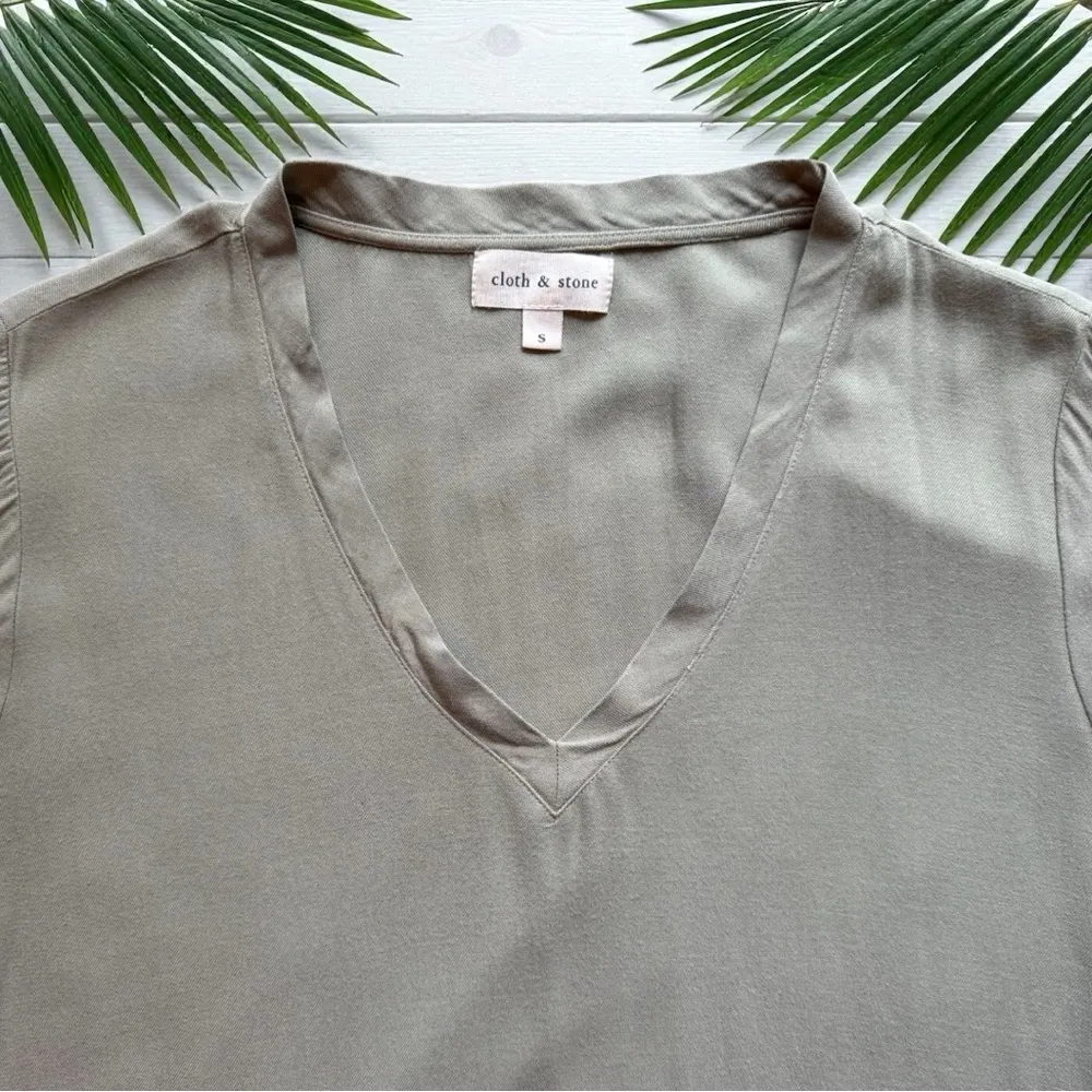 CLOTH & STONE Soft Rayon V-Neck T-Shirt Dress – Size Small – Light Sage - Image 10