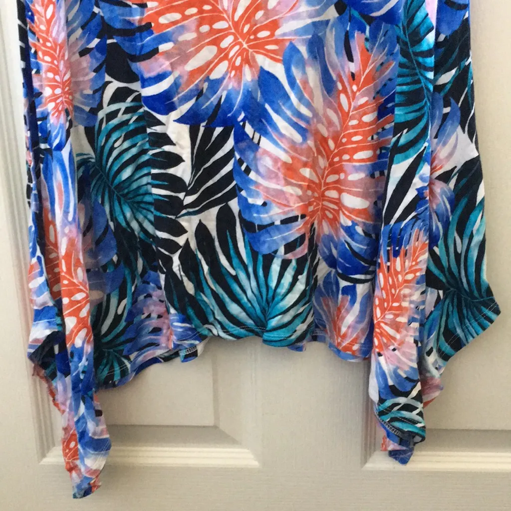 FINAL MARKDOWN Ladies Jennifer Lopez top medium - Image 3