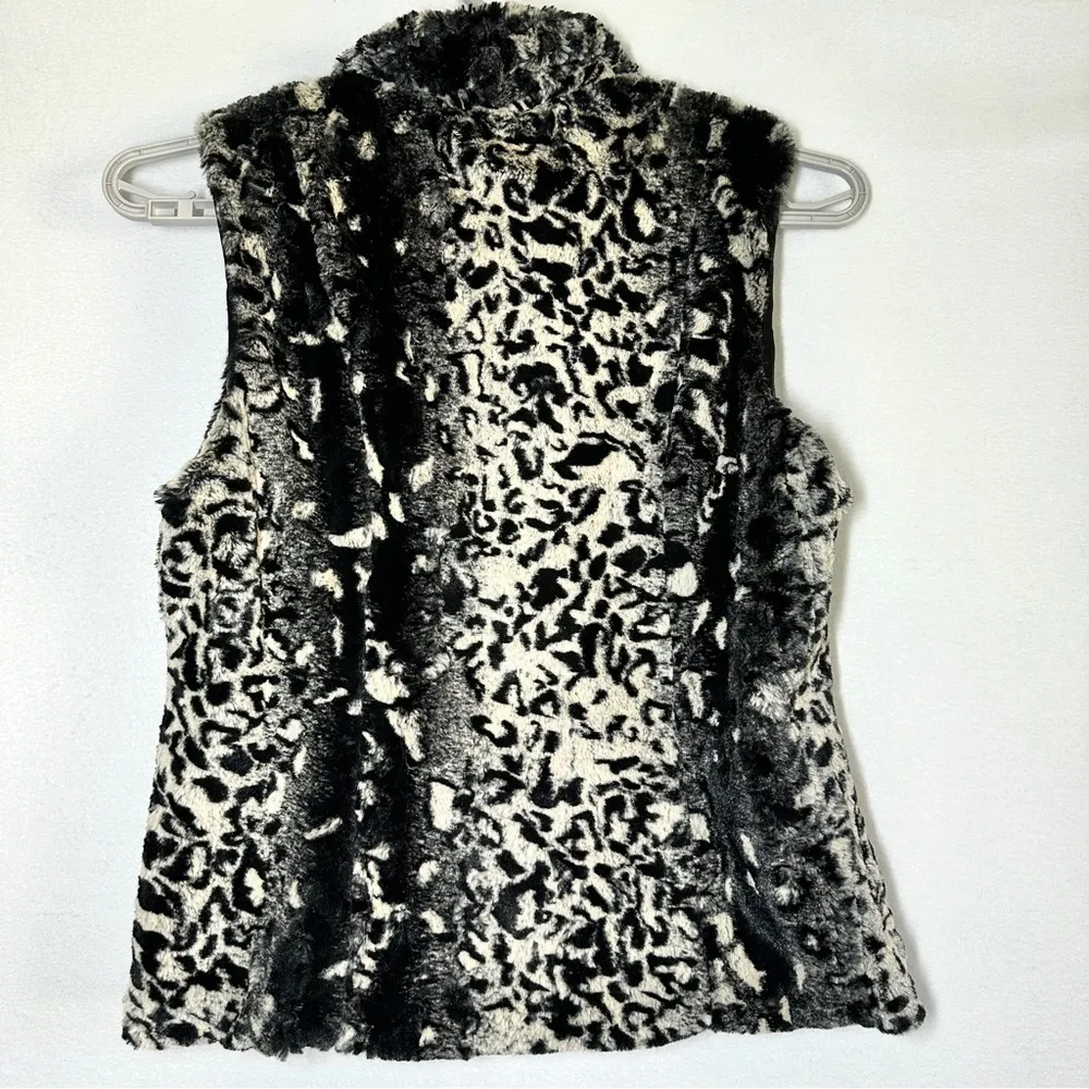 Laura Ashley Faux Fur Vest L Gray Black Toggle Snap Soft Polyester Collar - Image 5