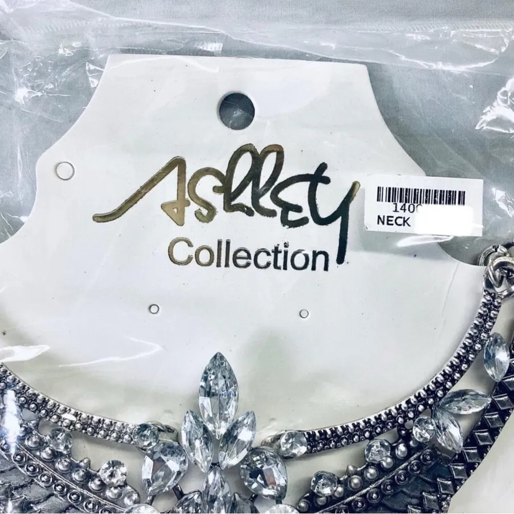 Ashley Collection Necklace Silver - Image 4