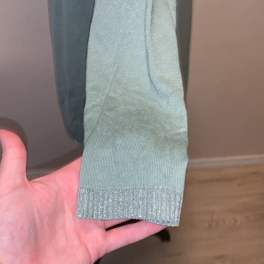Loft Ann Taylor  green Linen blend sparkly sweater - Image 5