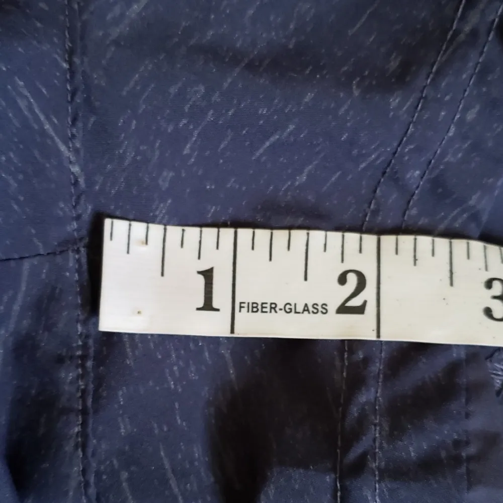 Adidas shorts size medium - Image 5