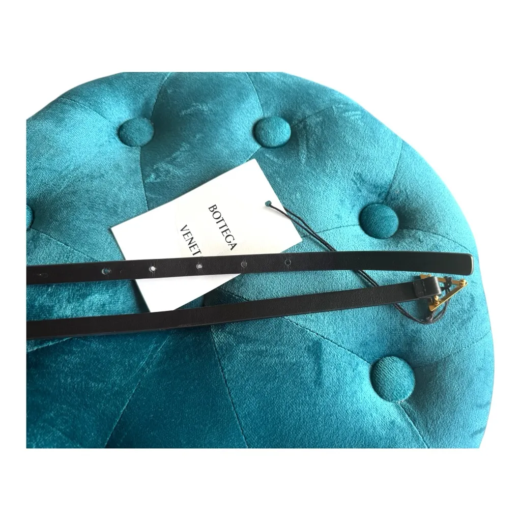 NWT Bottega Veneta Black Leather Skinny Triangle Buckle Belt Size 90/38 - Image 6