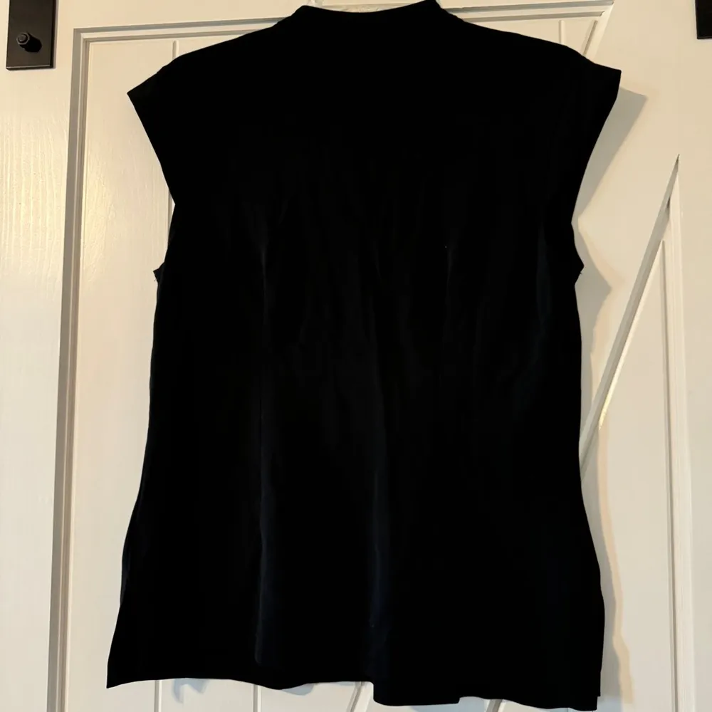 Talbots Petite Large PL Sleeveless Top Classic Simple Black Basic Dressy Work - Image 2