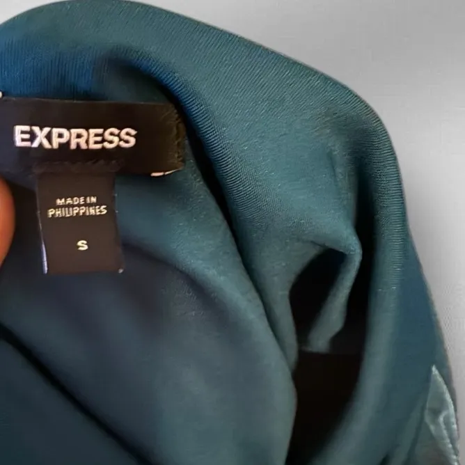 Express One‎ Shoulder Velvet Jumpsuit - Image 6