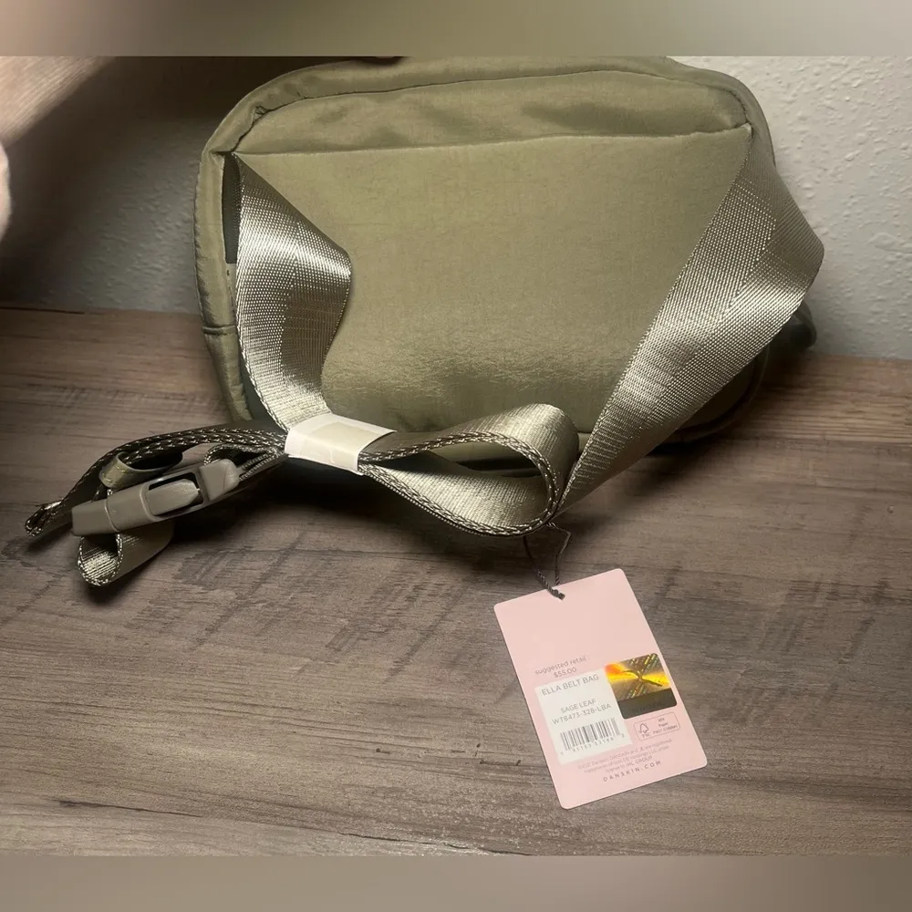 DANSKIN Women's Ella Neoprene Belt Bag, Sage Leaf, Brand New, NWT - Image 5