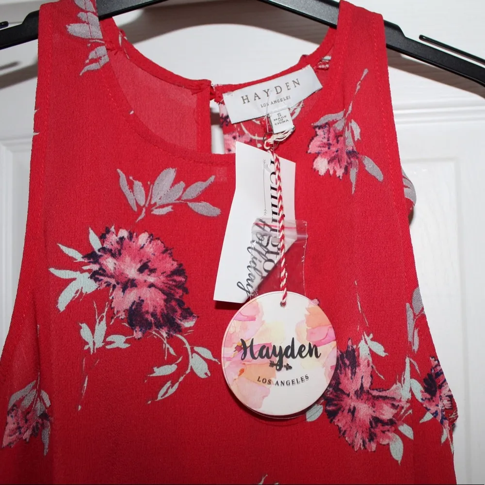 NWT super cute floral tank - Image 3