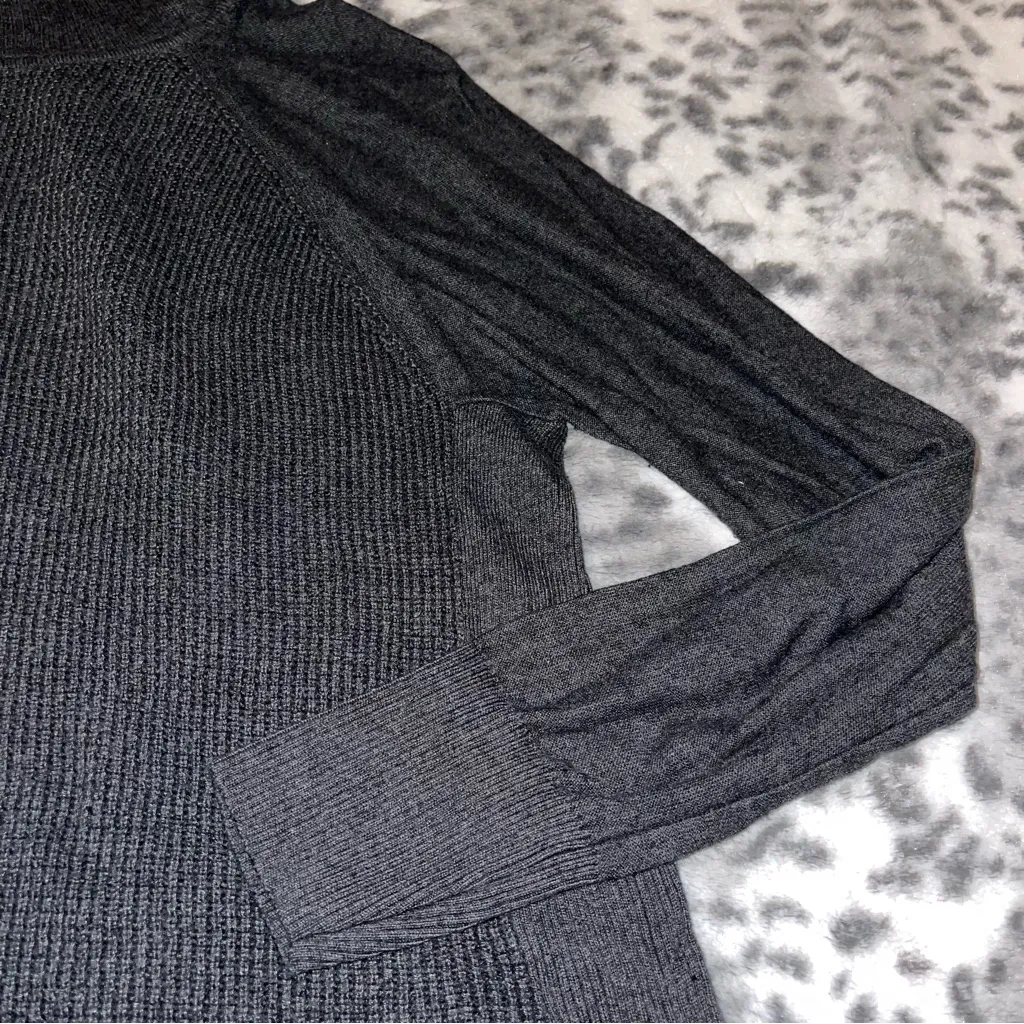 Eddie Bauer sweater - Image 4