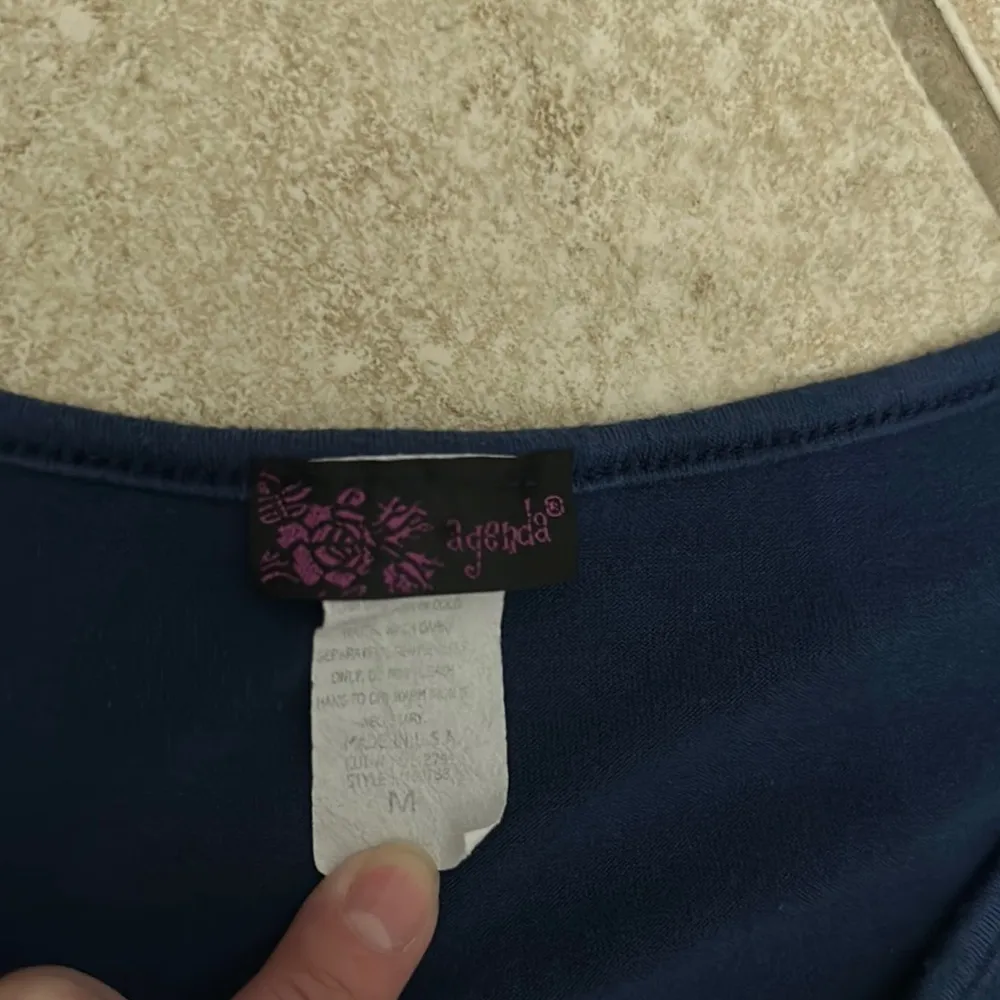 Agenda Navy Blue Floral Cap Sleeve Top Size undefined - Image 3