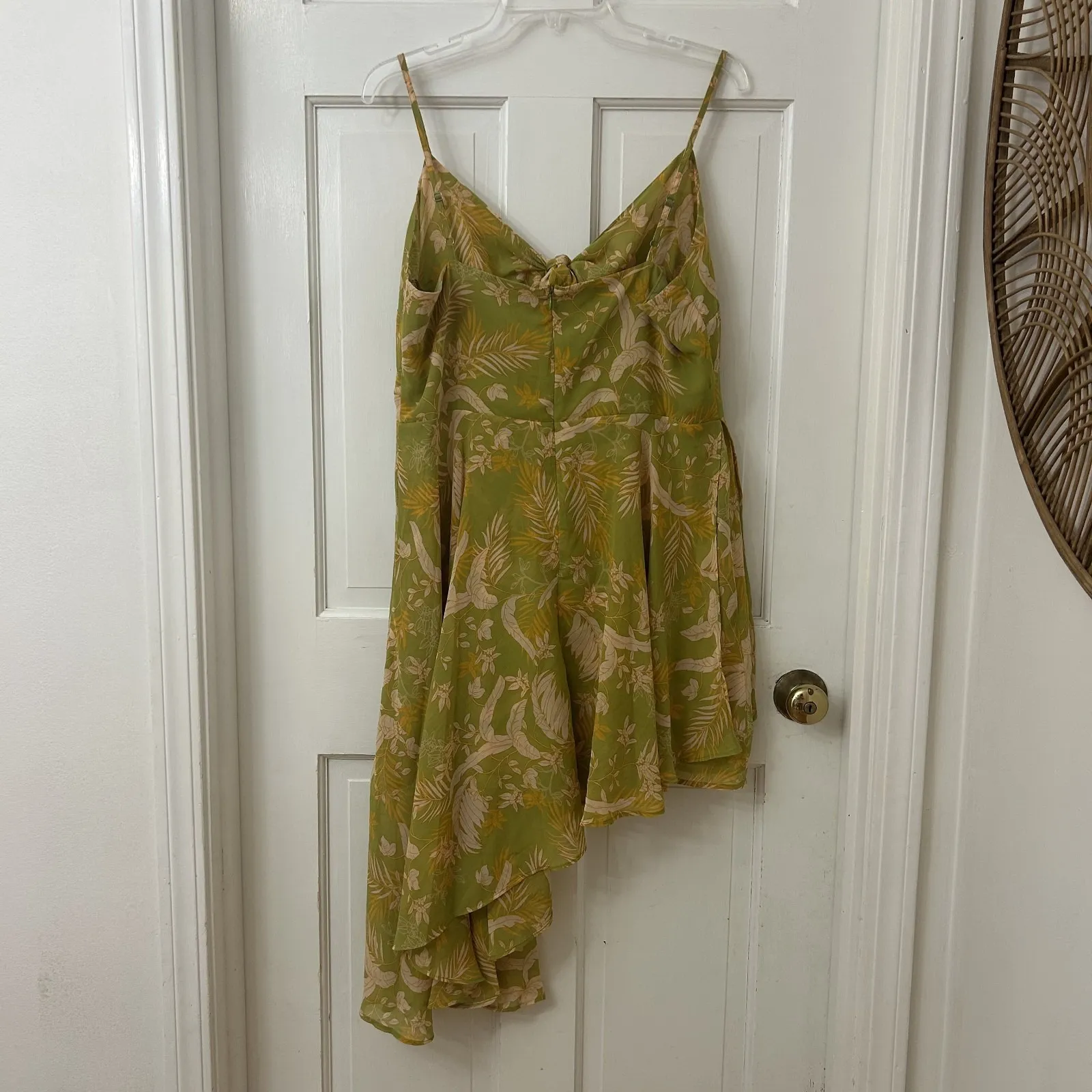 Guess Floral Y2 Asymmetrical Flowy Romper Milkmaid Flirty‎ Summer Party Sz XL - Image 4