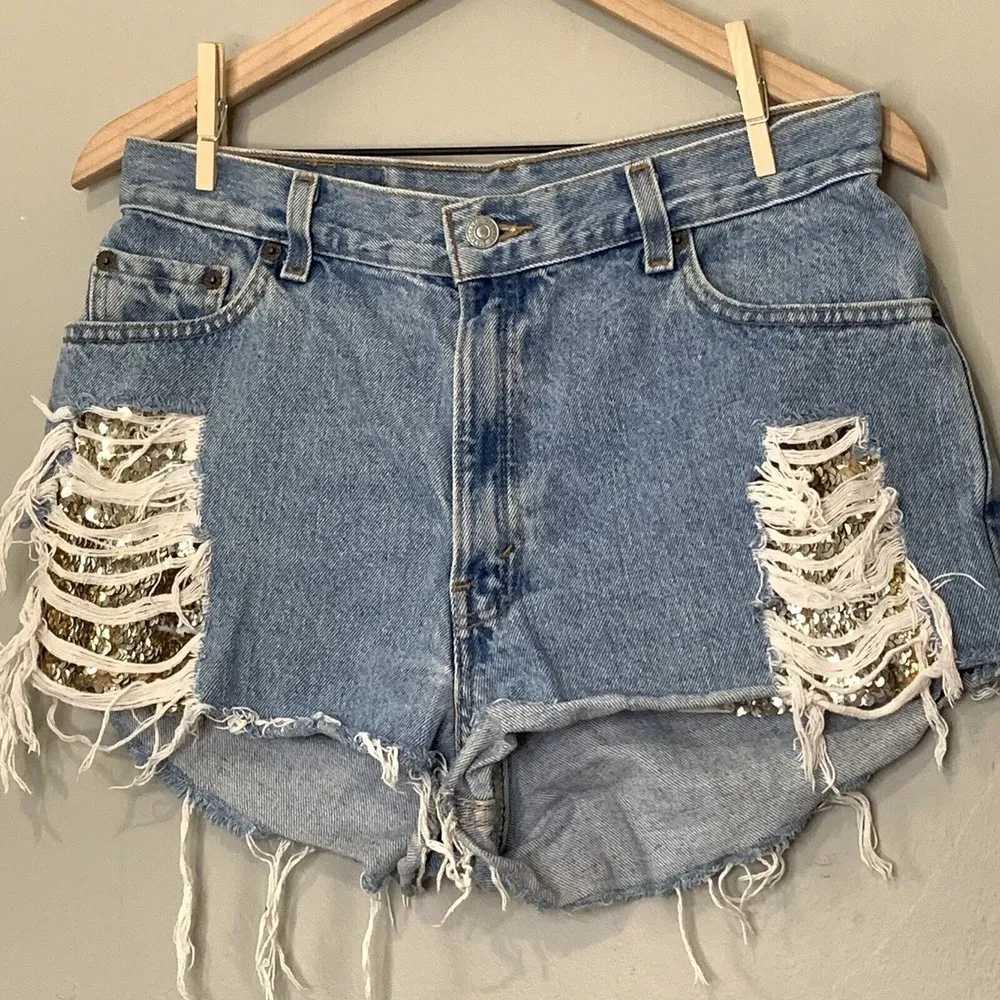 Reworked Levis 550 Cut off Shorts 31" Hi Rise Frayed Sequin Pocket Cinched Booty - Image 3