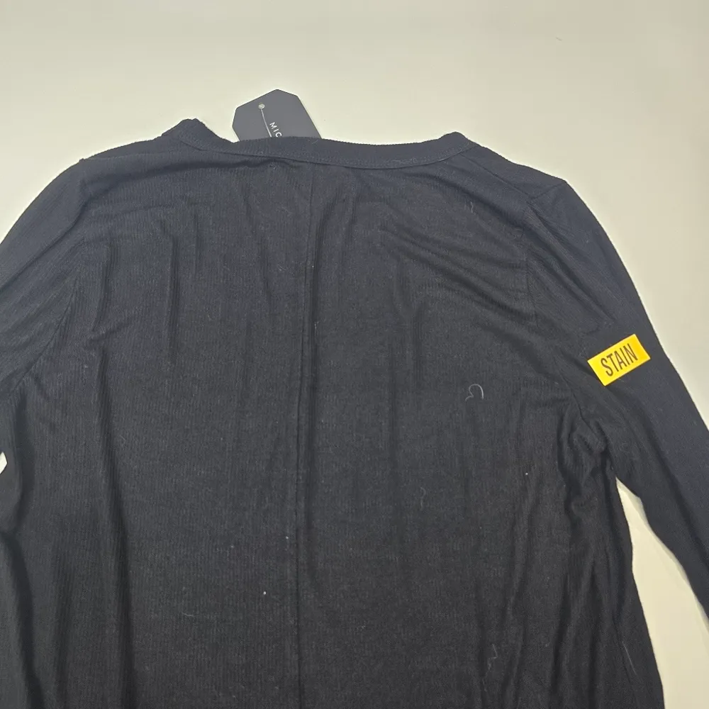 Michael Lauren Sorento Snap Cuff Top in Black - Image 12