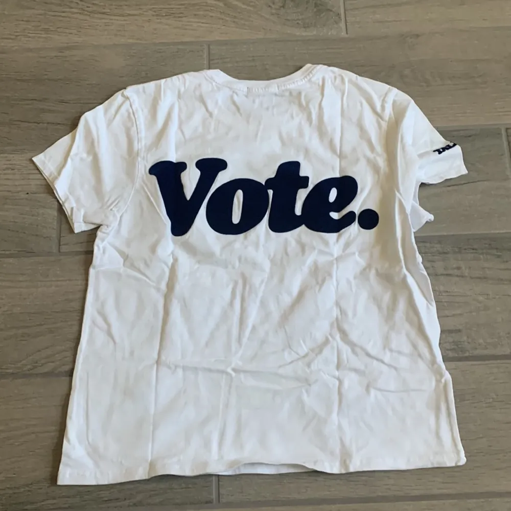 Talentless  vote t-shirt - Image 5