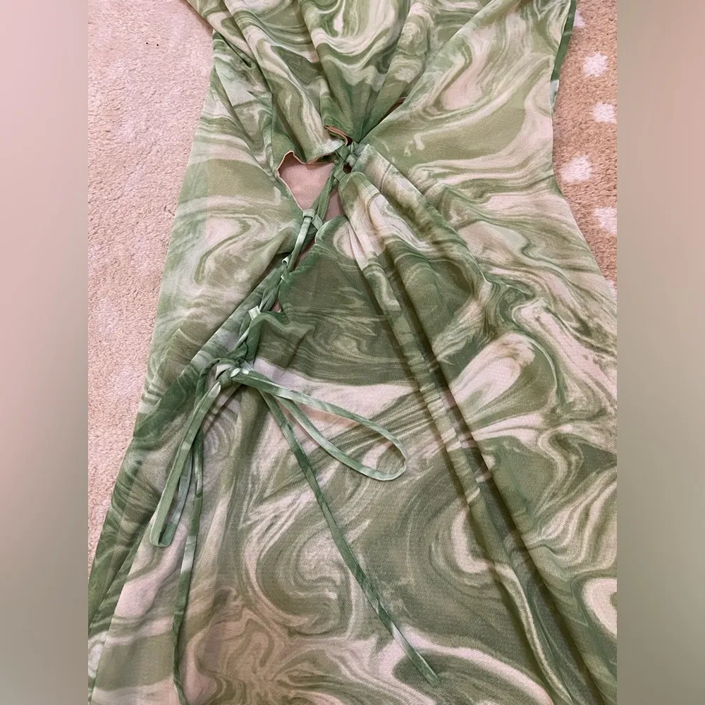 Naked Wardrobe NWT lime green white swirl cutout mini dress women’s size XL - Image 3