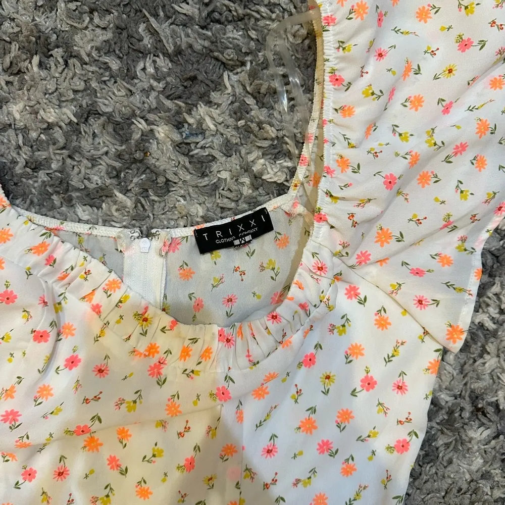 Trixxi  Floral Romper - Image 3