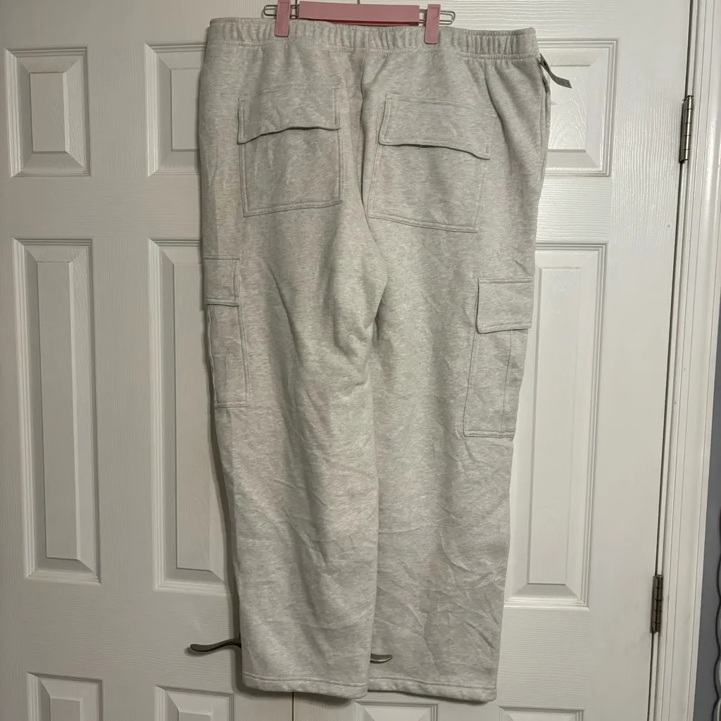 Aritzia Cozy Sweatfleece Mega Cargo Sweatpants NWT - Image 3