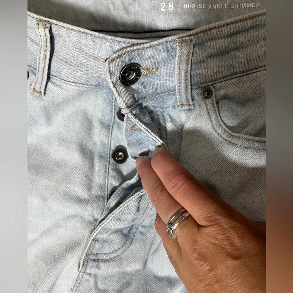 The Normal Brand High Rise Ankle Skimmer Light Wash Jean EUC Sz 28 Button Fly Blue - Image 8