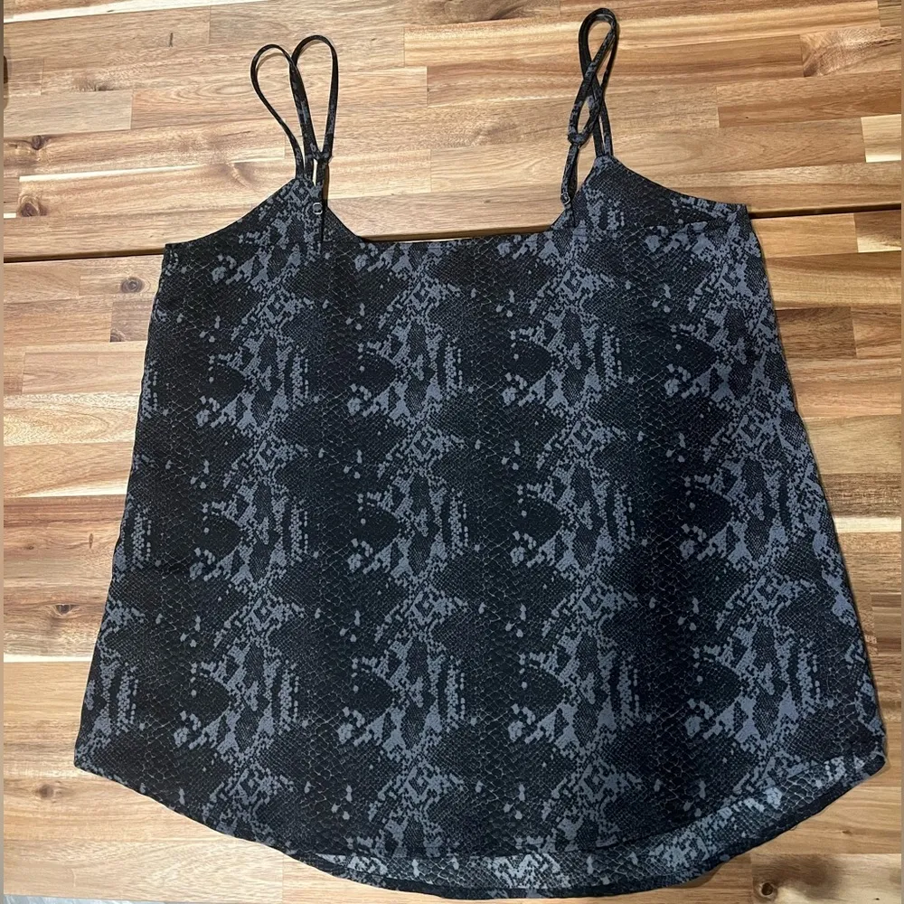 NWT Evereve Tank Top Size XL - Image 2