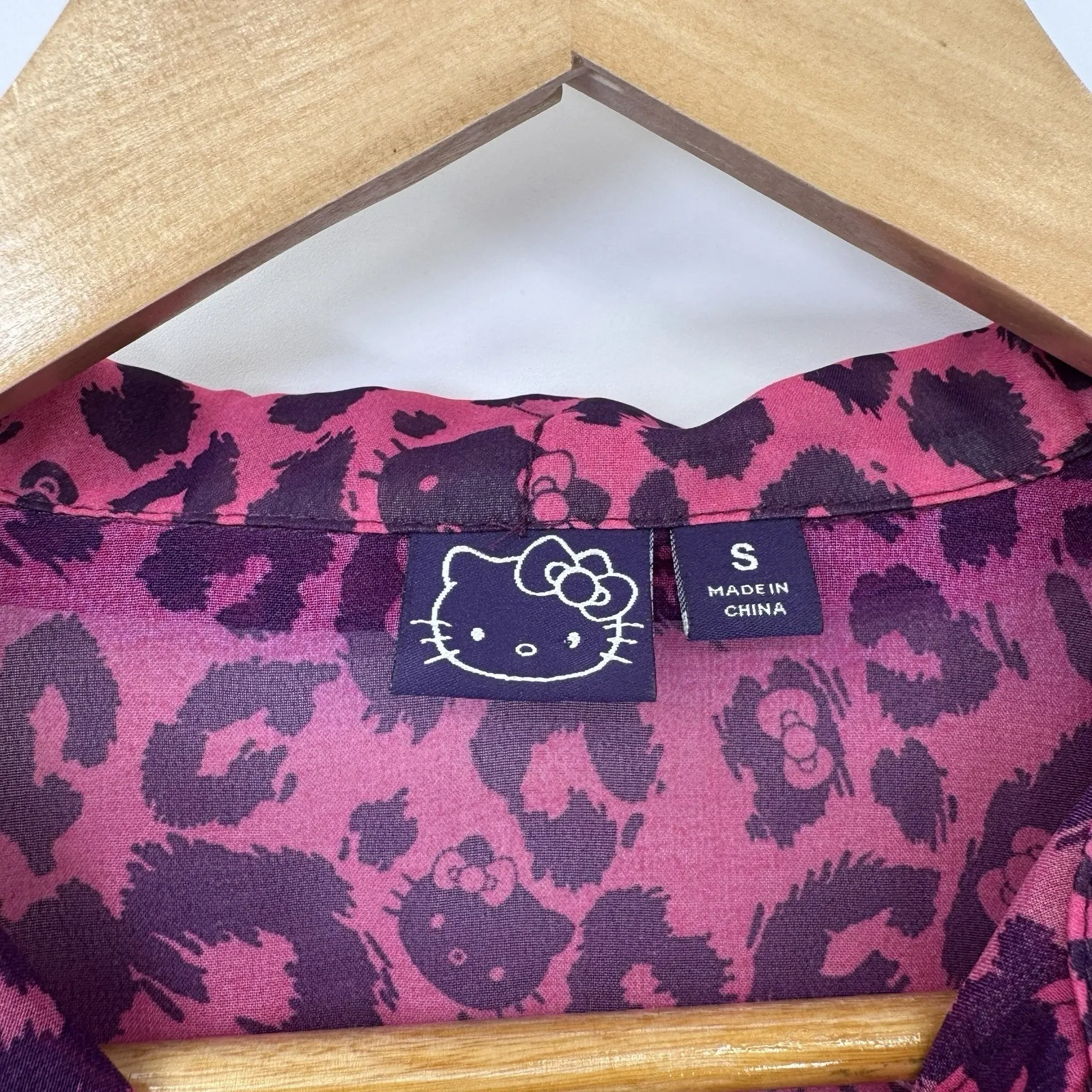 Hello Kitty Button Front Top Womens Small Pink Animal Print Sheer Polyester - Image 5