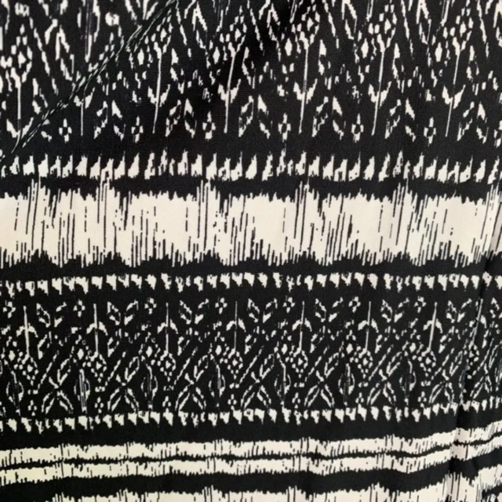 Athleta Black & White Printed Coastline Swim Dress - Image 8