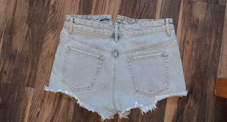 Mom Jean Shorts - Image 4