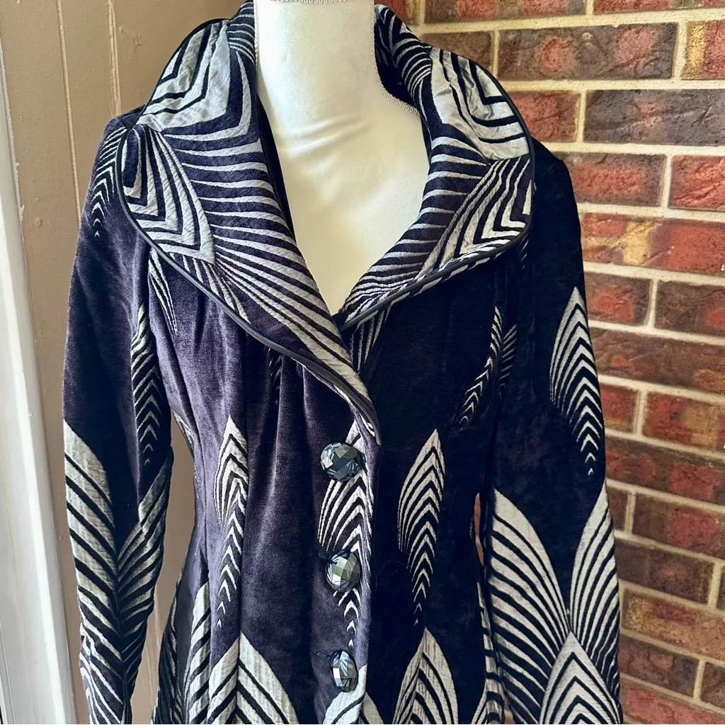 Frank Lyman Design Black and Gray Patterned Blazer Sculpted Collar Witchy Boho Size 6 - Image 2
