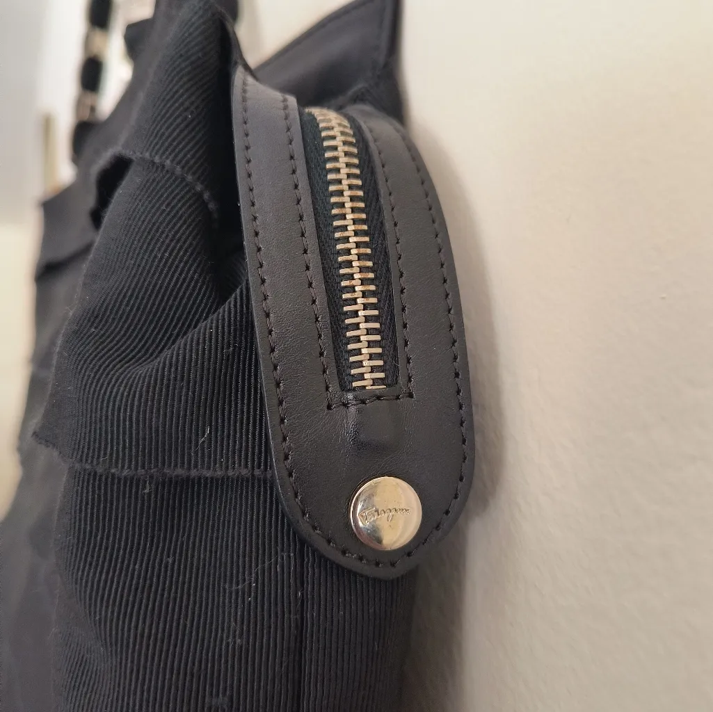 Salvatore Ferragamo Black Nylon Tiered Grosgrain Tote Bag - Image 5