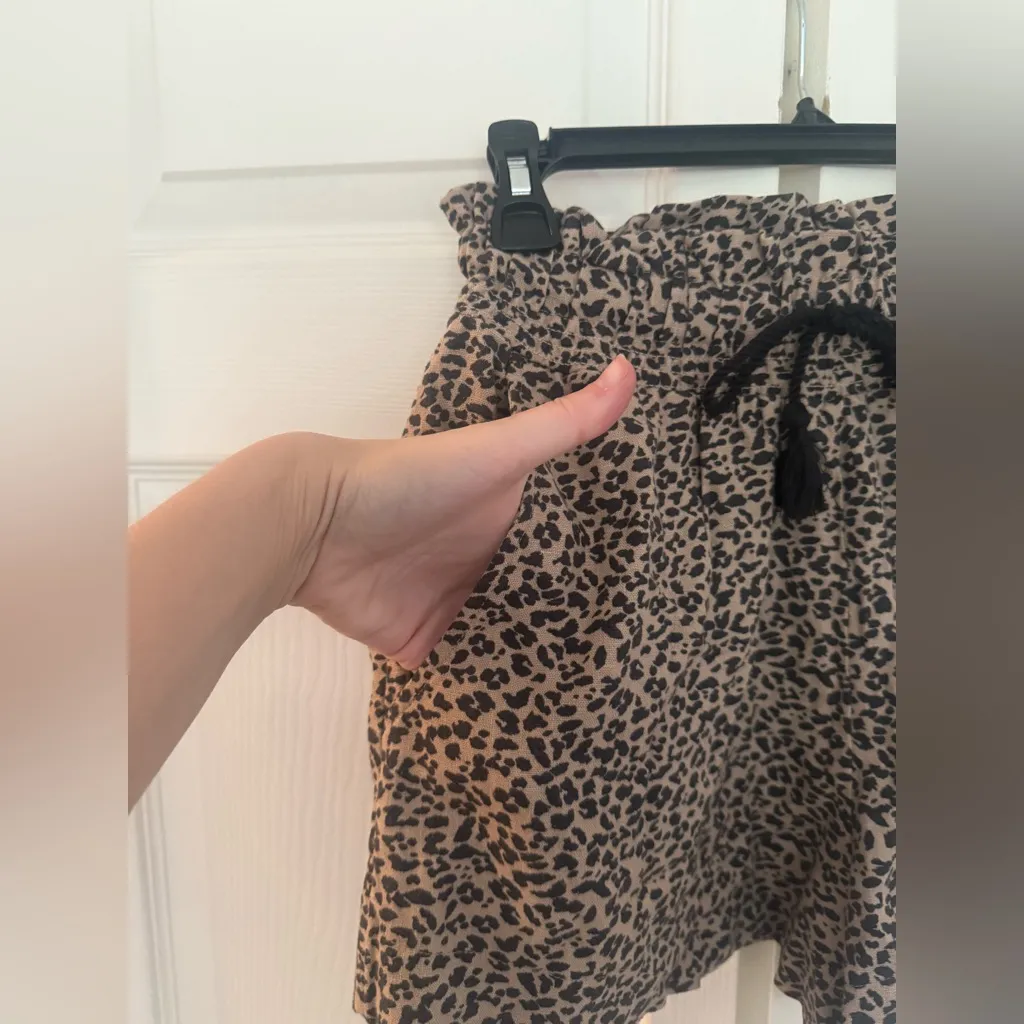 Abercrombie & Fitch High Rise Drawstring Shorts Cheetah Print Leopard Animal S - Image 3
